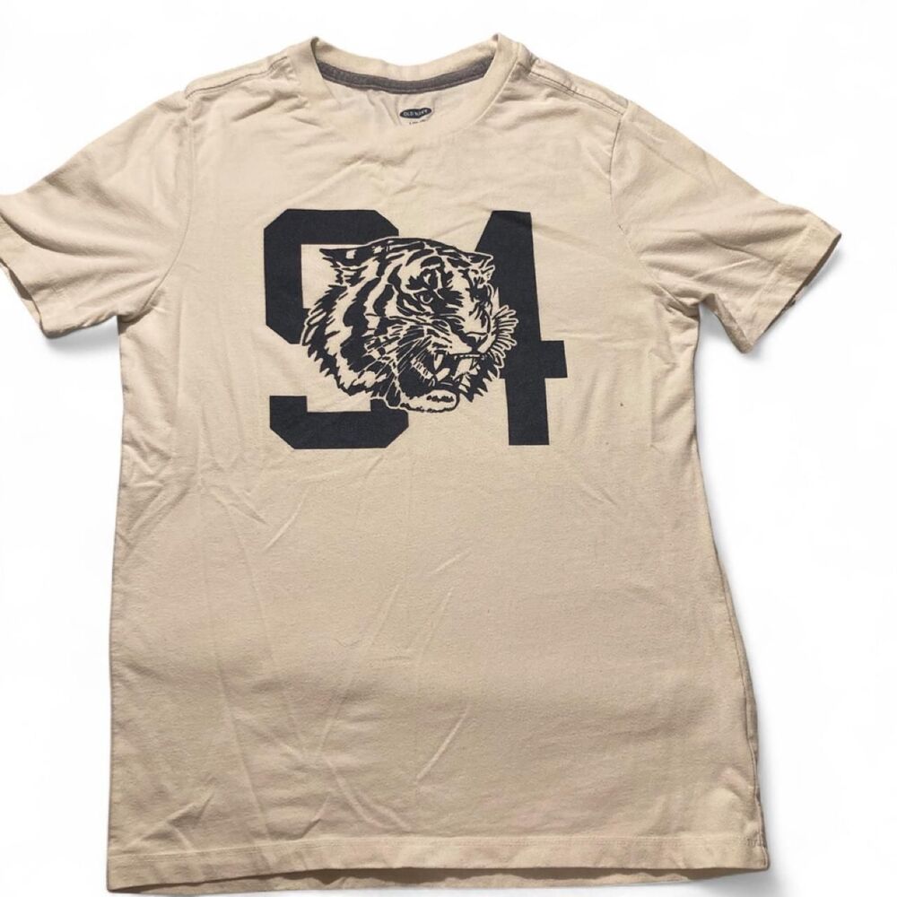 Boys L 8/10 Old Navy white and navy blue tiger “94” graphic t-shirt